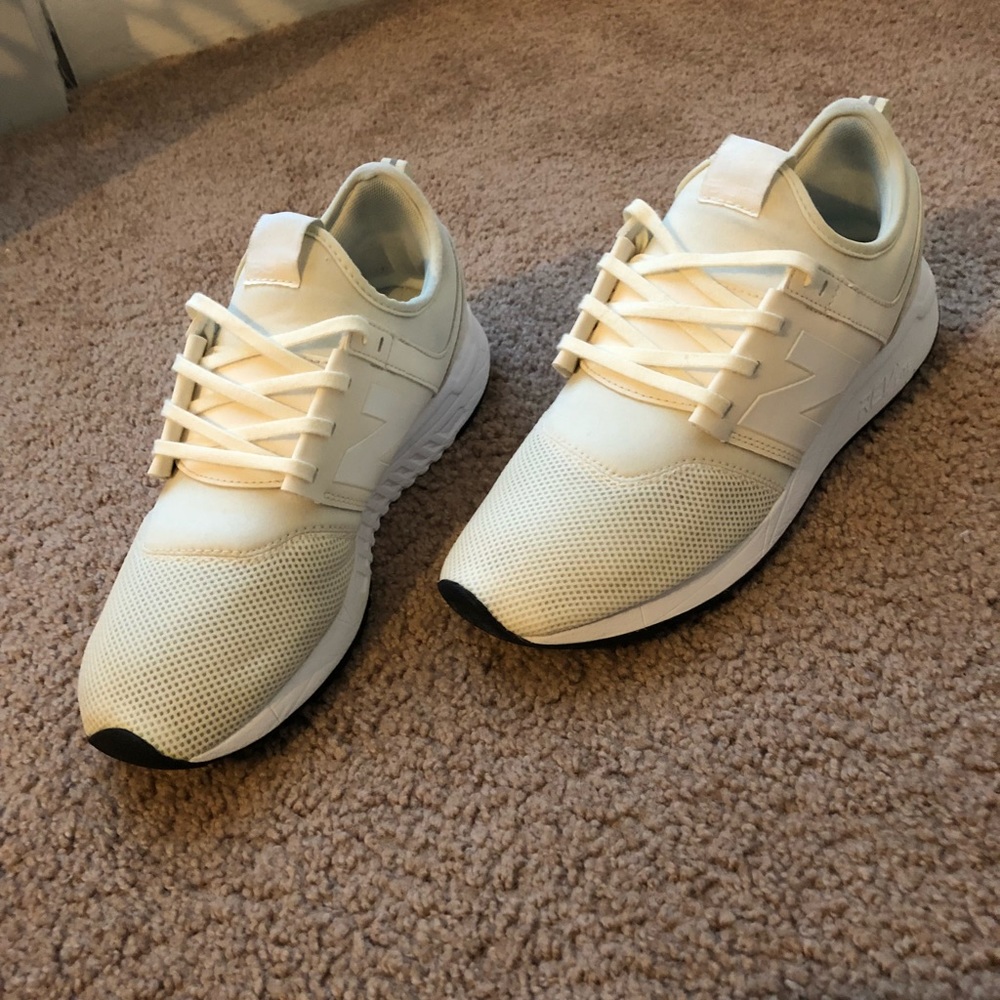 New Balance 247 Cream